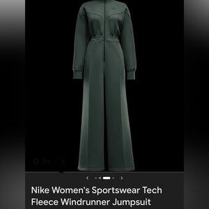 Nike Green Full-Zip Jumpsuit great condition without tags. Size Small